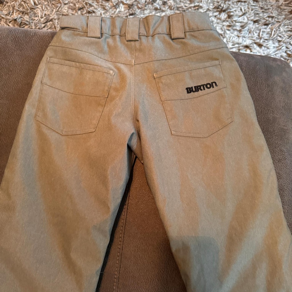 Kids small gray Burton snowboard pants wore a few times. Smoke free home